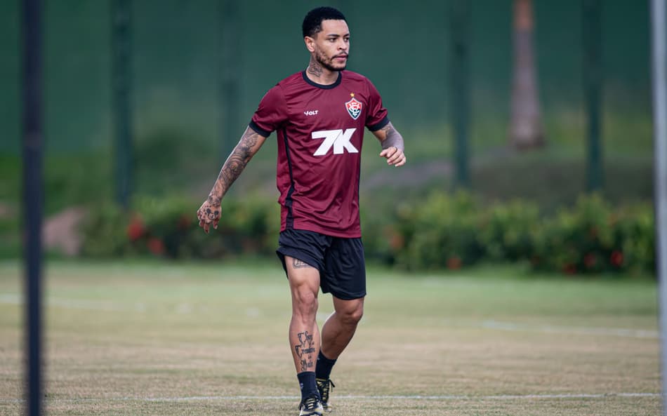 Matheuzinho em treino do Vitória Foto: Victor Ferreira / EC Vitória