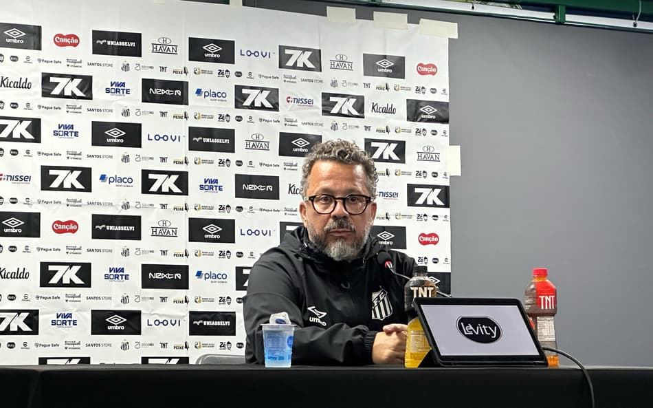 Cléber Xavier técnico do Santos