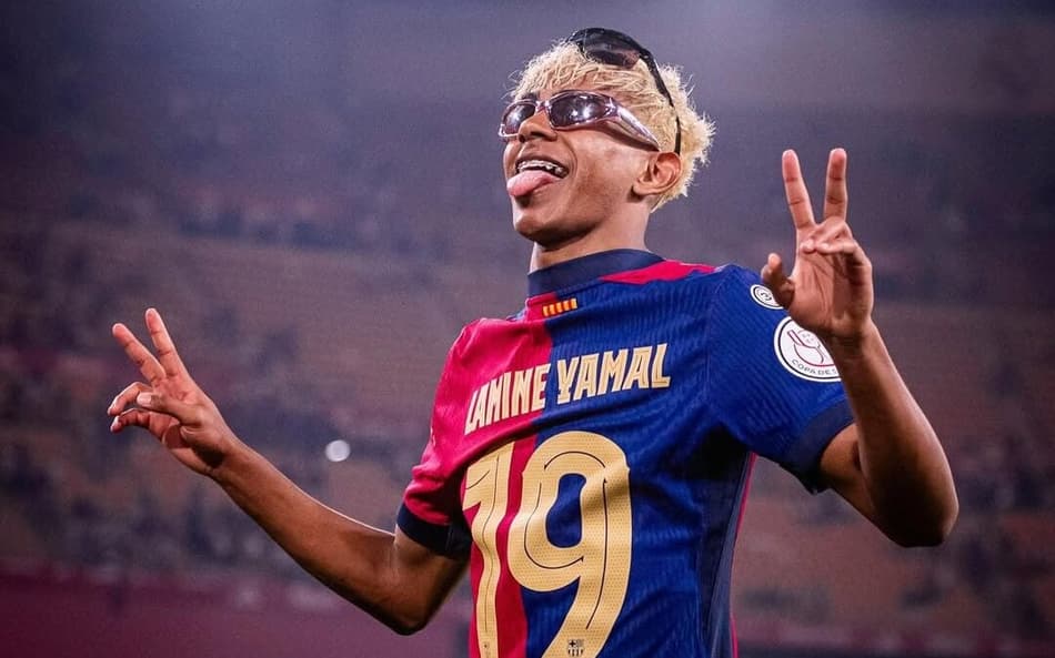 Yamal é o único jogador de futebol seguido por astro internacional da música