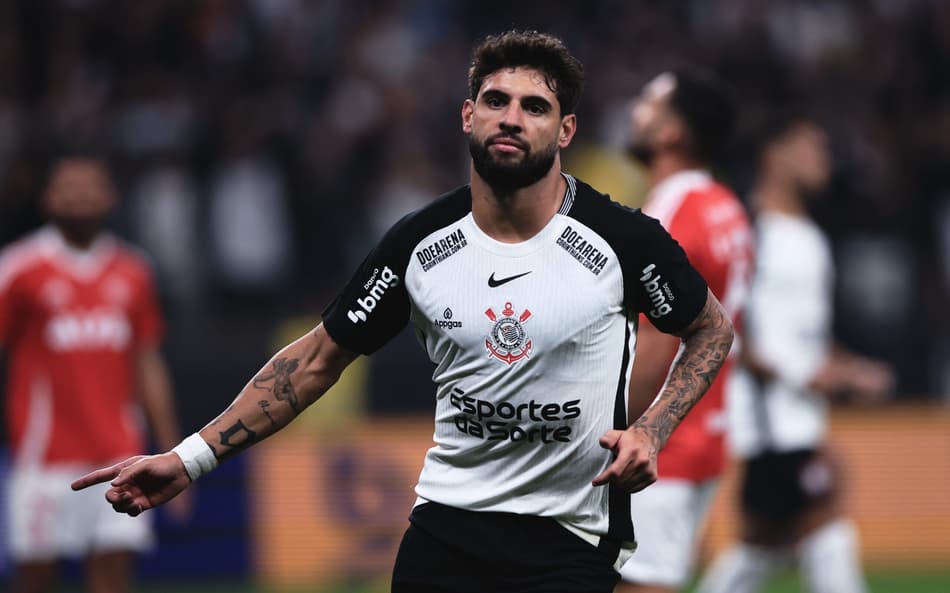 Yuri Alberto comemora gol contra o Inter