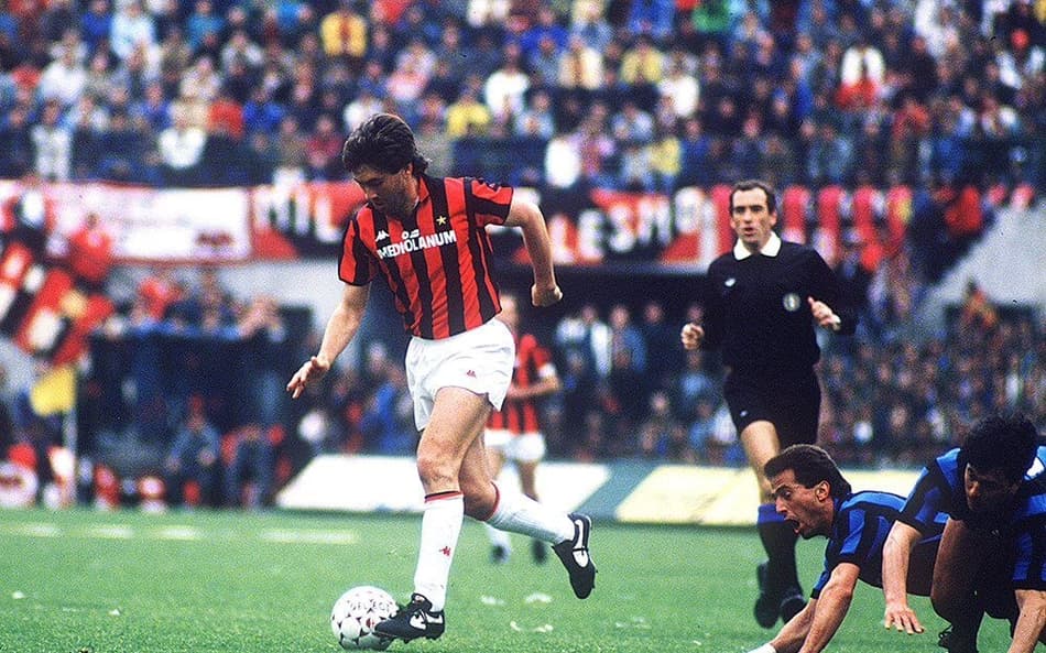 Ancelotti em sua época de jogador pelo Milan