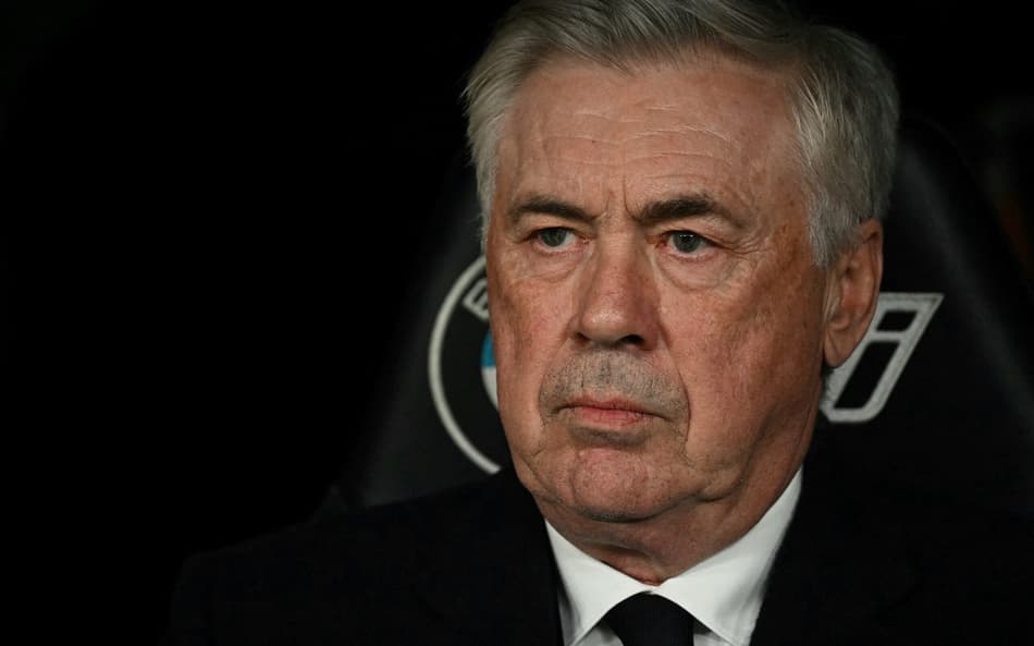 Carlo Ancelotti, comandante do Real Madrid (Foto: Javier Soriano/AFP)