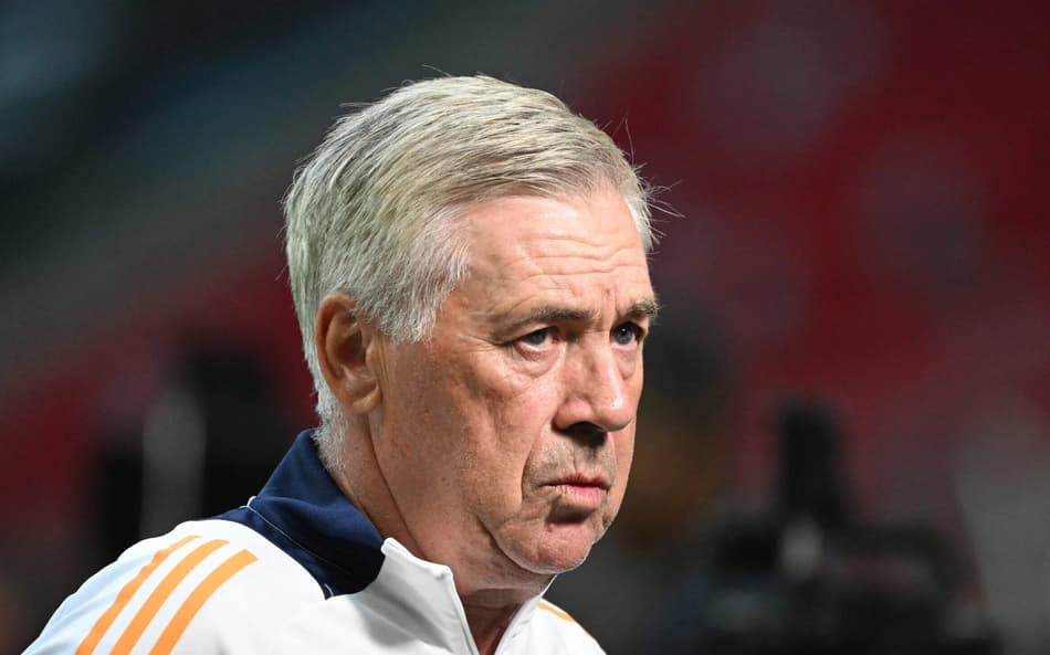 Carlo Ancelotti está no comando do Real Madrid desde 2021 (Foto: Sergei GAPON / AFP)