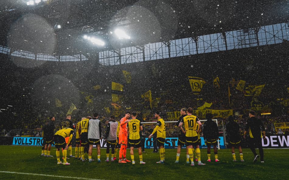 Jogadores do Borussia Dortmund, rival do Fluminense no Mundial, comemoram