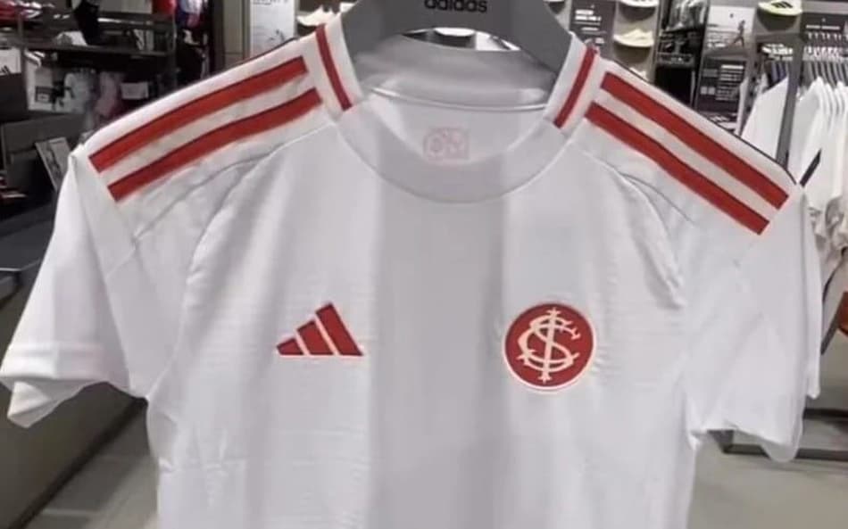 Camiseta branca do Internacional