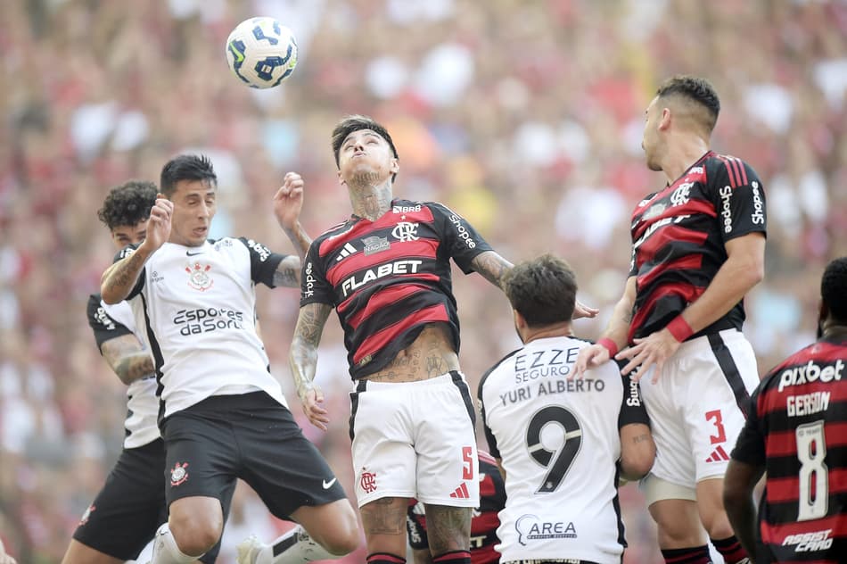 Confira os clubes mais pesquisados do Brasil no Google em 2025!