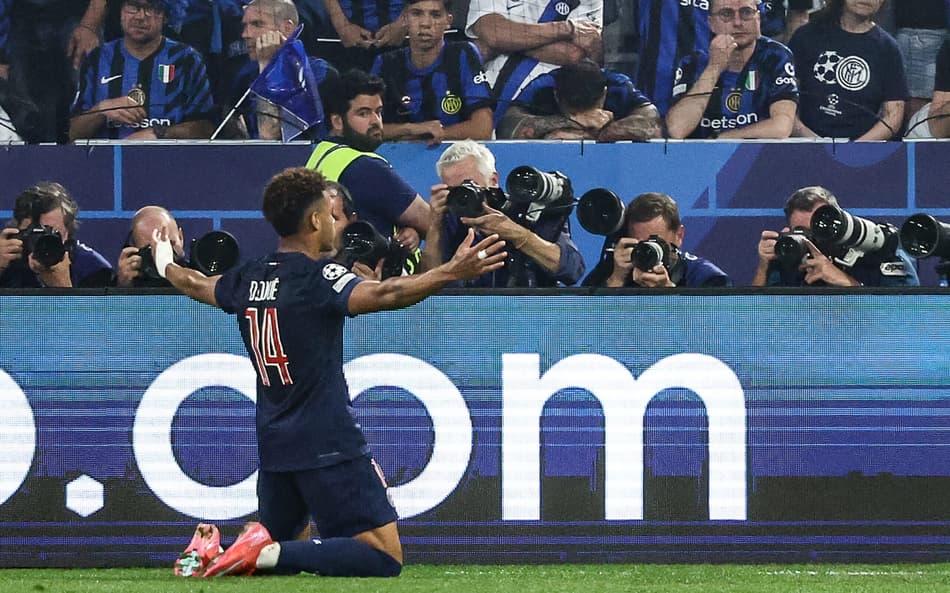 Doué comemora segundo gol do PSG contra a Inter de Milão na final da Champions League
