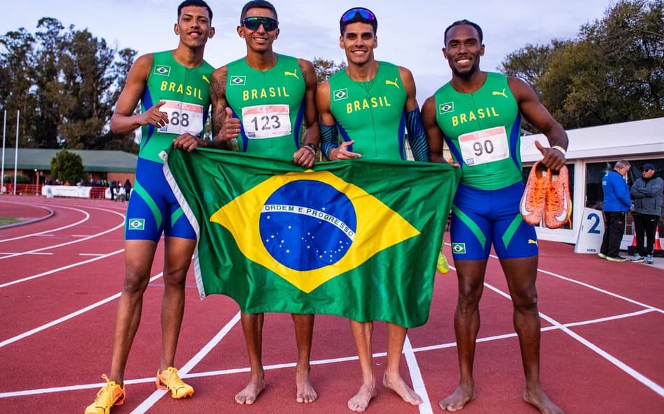 Equipe brasileiro de revezamento conquista ouro no Sul-Americano de atletismo (Foto: Gustavo Alves/CBAt)
