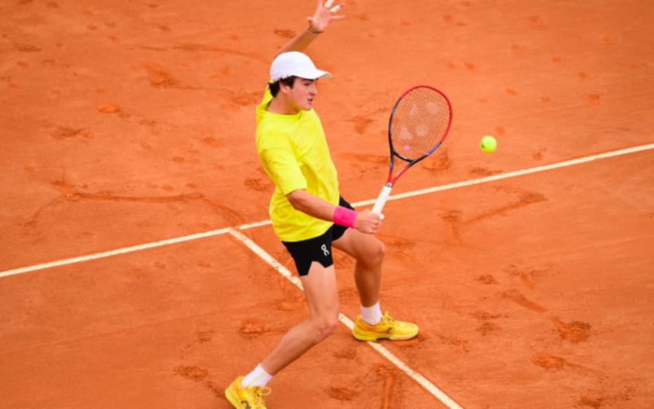 João Fonseca em treino no Challenger de Estoril
