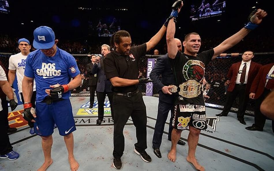Junior Cigano Cain Velasquez UFC 155 (Foto: Divulgação/UFC)