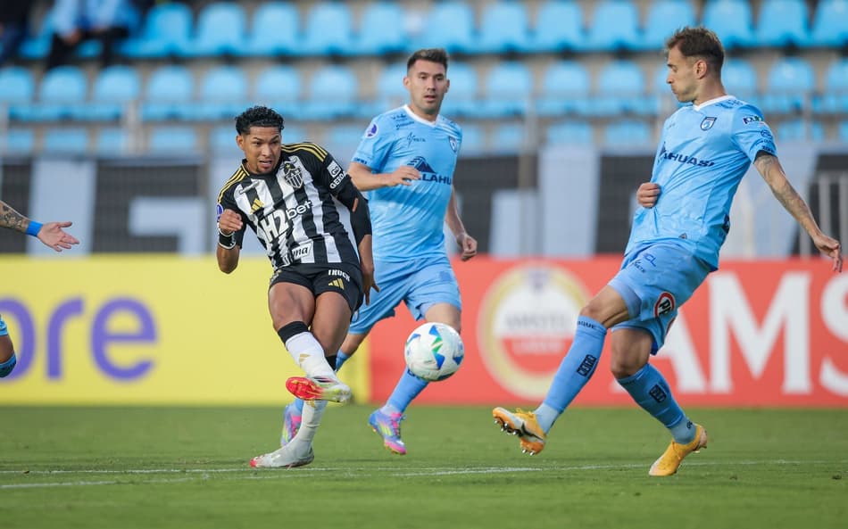 Rony em ação no jogo do Atlético-MG contra o Iquique pela Sul-Americana