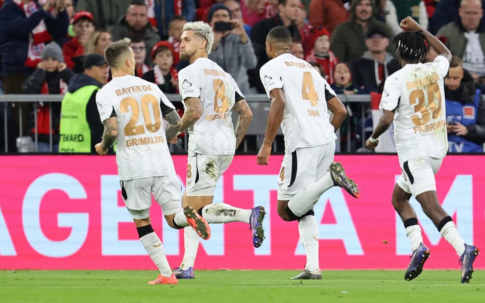 O Bayer Leverkusen encara o Milan pela Champions League (Foto: Alexandra BEIER / AFP)