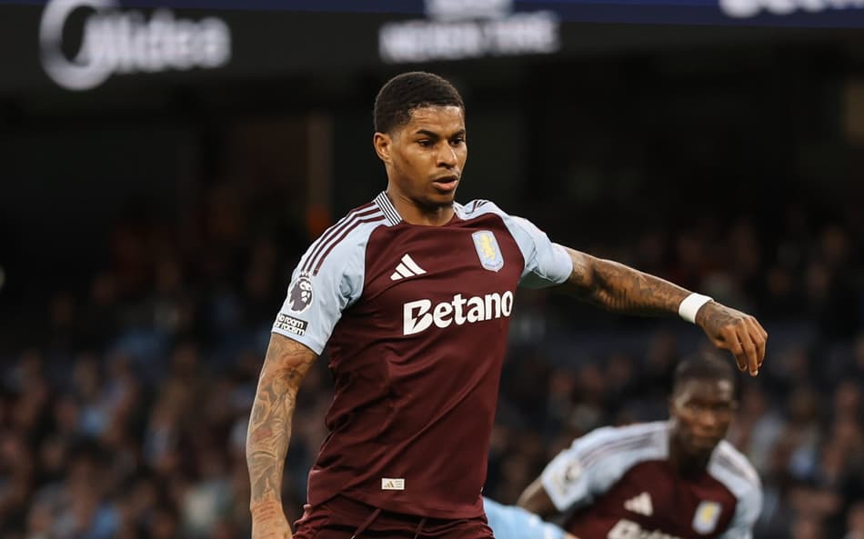 Marcus Rashford pelo Aston Villa