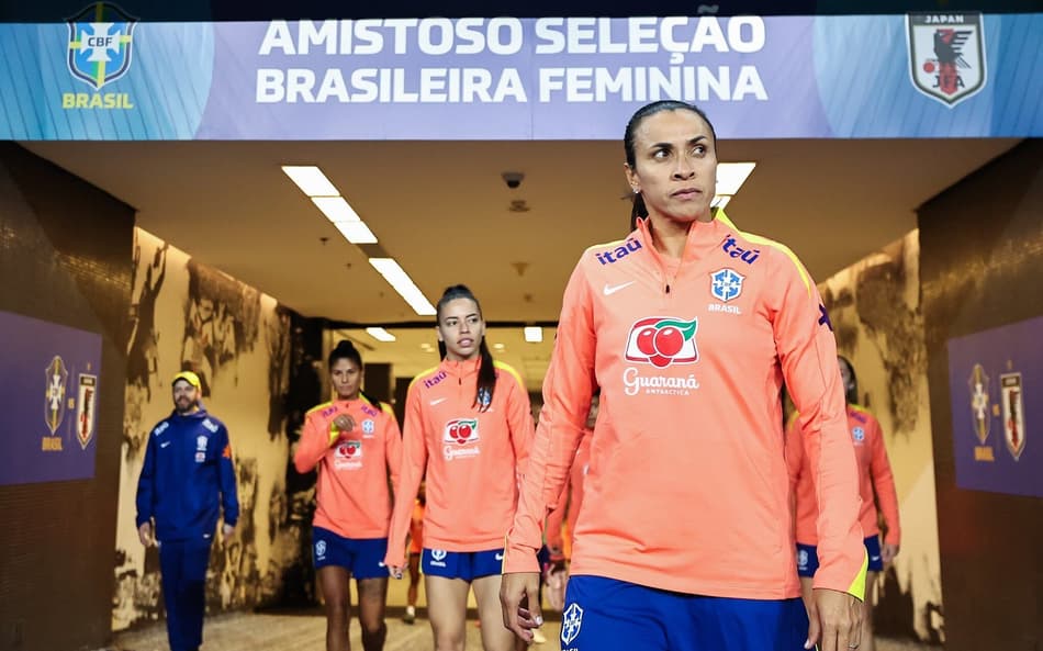 Marta durante treino do Brasil para enfrentar o Japão. (Foto: Lívia Villas Boas / CBF)