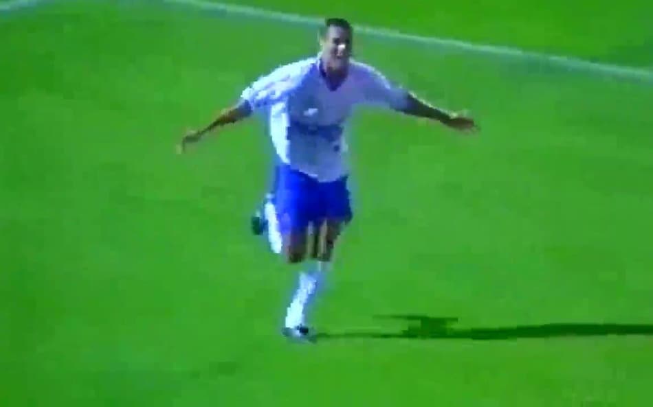 Cruzeiro x Palmeiras no Brasileirão 1998; Raposa cala o Parque Antártica
