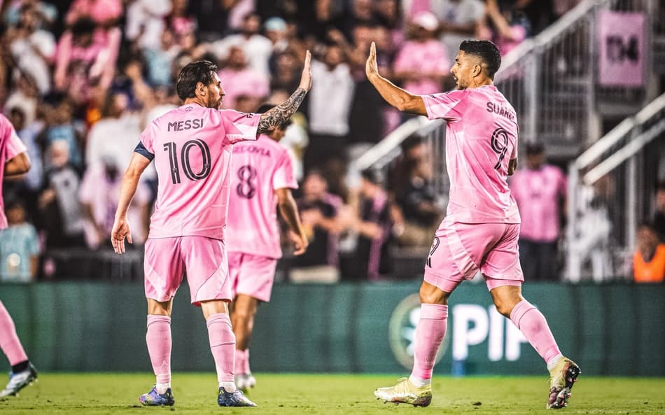 Messi e Luis Suárez comemorando gol pelo Inter Miami