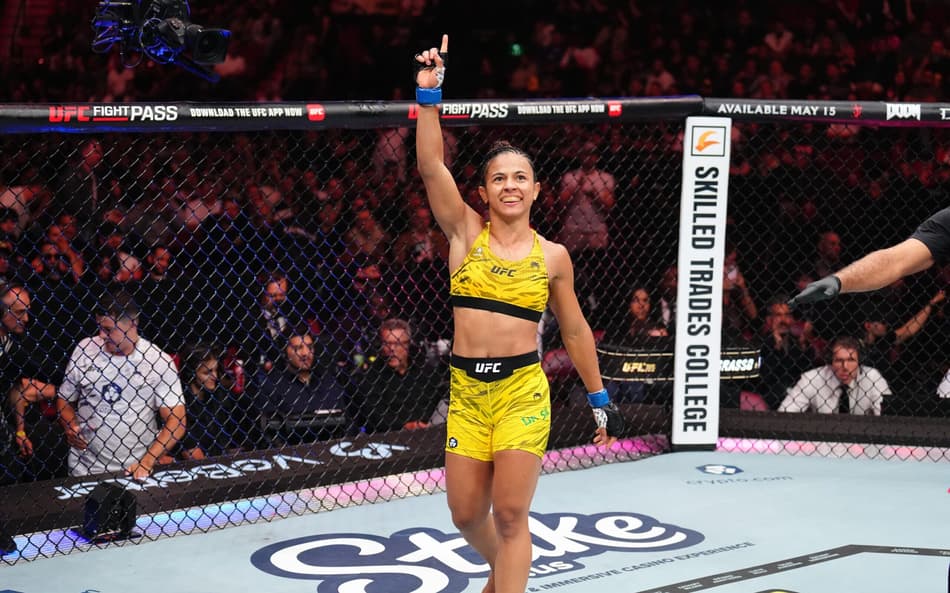 UFC 315: em grande atuação, Natália Silva derrota ex-campeã Alexa Grasso