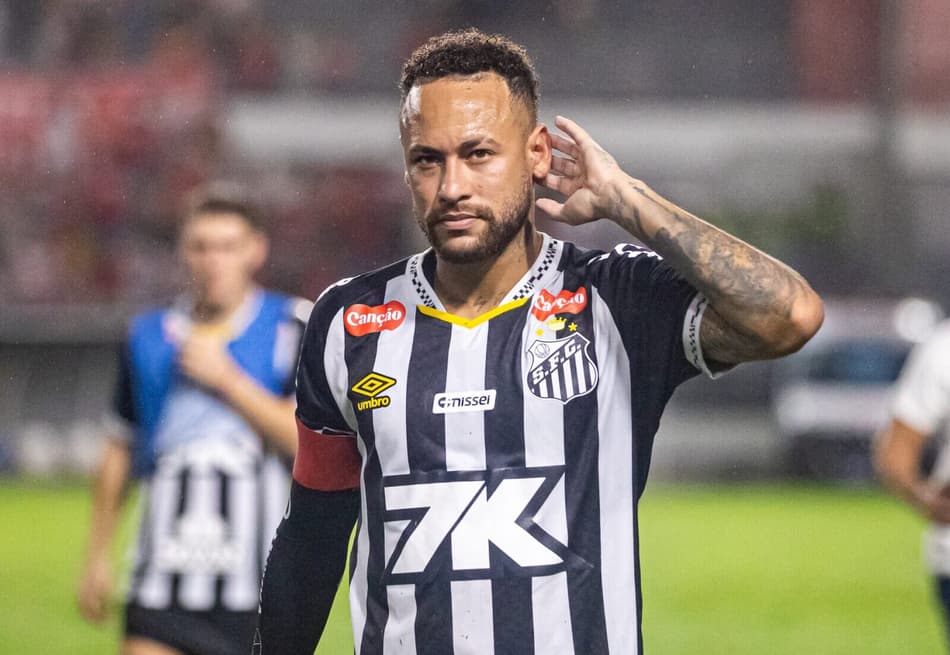 Neymar após a partida entre CRB x Santos pela Copa do Brasil (Foto: Itawi Albuquerque/AGIF)
