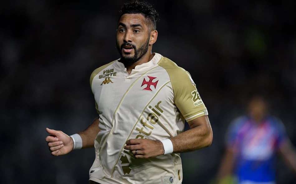 Payet em ação no jogo do Vasco contra o Bahia em São Januário