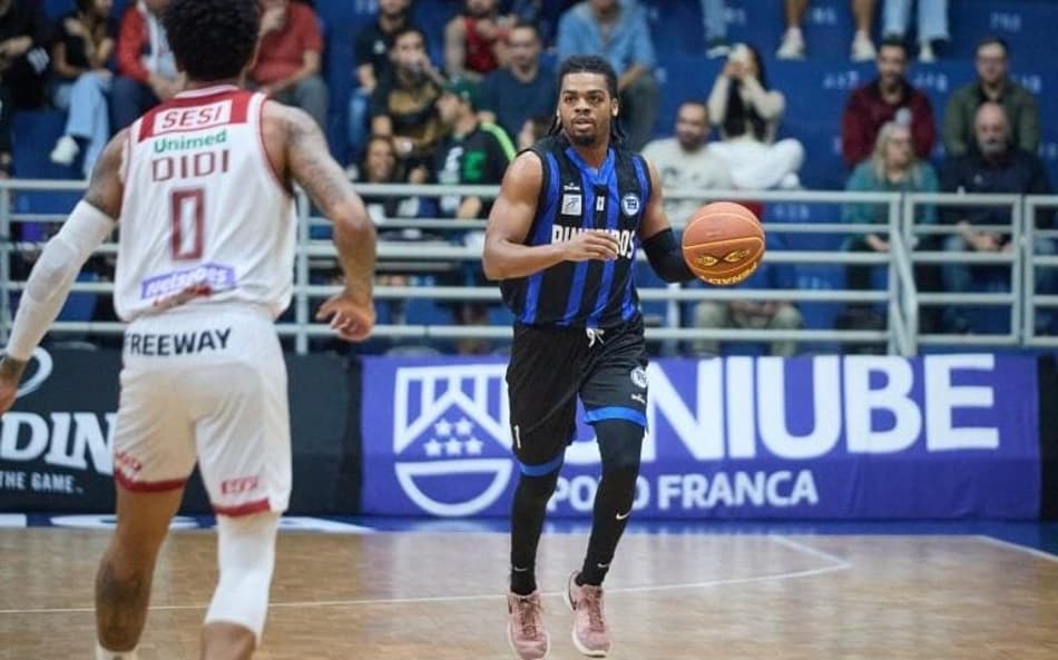 Franca e Pinheiros se enfrentaram, nesta terça-feira (13), pelos playoffs doNBB (Foto: Divulgação/NBB)