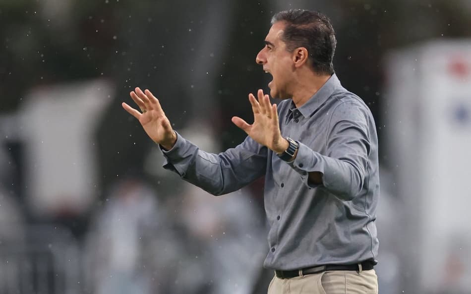 Renato Paiva, técnico do Botafogo