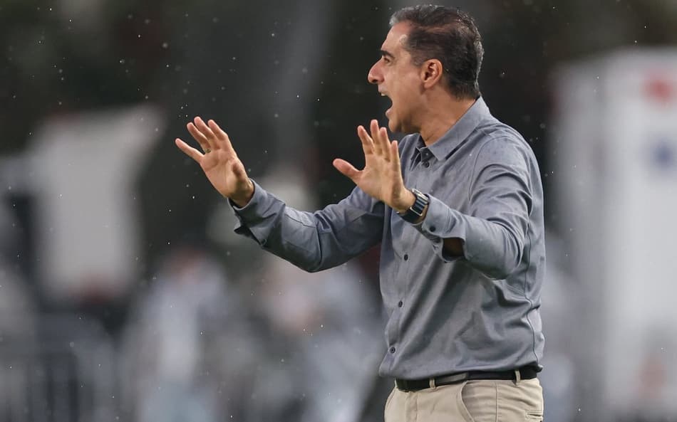 Renato Paiva, técnico do Botafogo