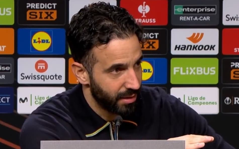 Rúben Amorim durante coletiva do Manchester United