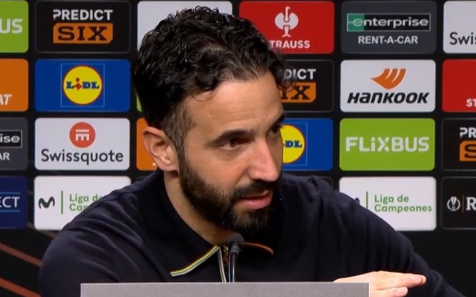 Rúben Amorim durante coletiva do Manchester United