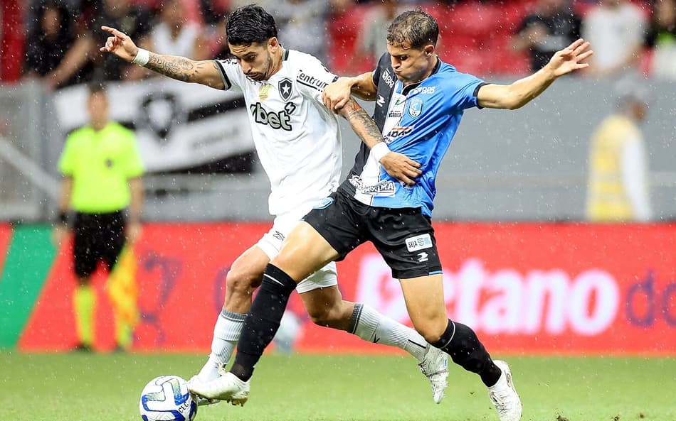 Santi Rodrigues teve atuação discreta em Botafogo x Capital-DF