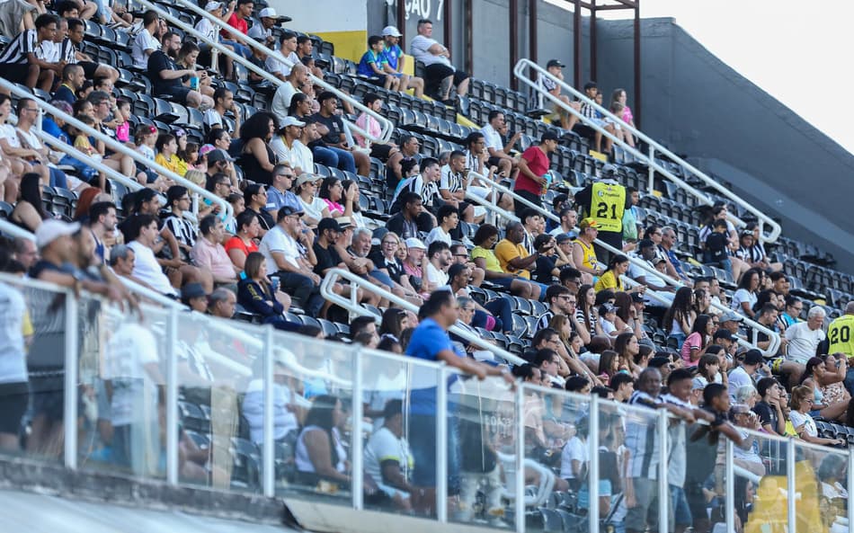 Santos Feminino joga na Vila Belmiro.