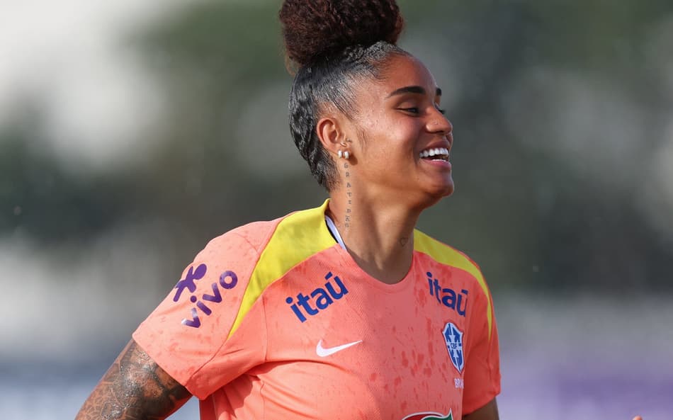 Tarciane, da Seleção Brasileira, durante treino nesta terça-feira (27). Foto: Lívia Villas Boas / (Staff Images Woman /CBF)