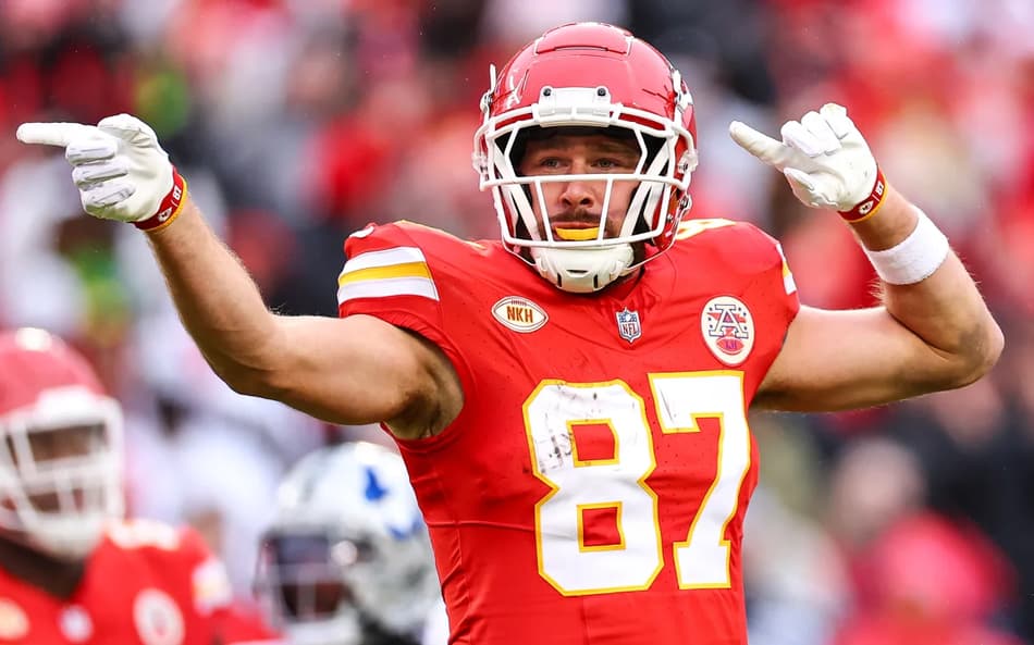 travis kelce jogando no chiefs
