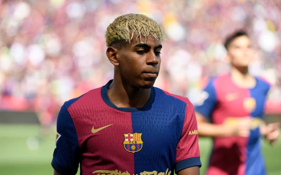 Lamine Yamal quer uma valorização em sua renovação com o Barcelona (Foto: Josep Lago / AFP)