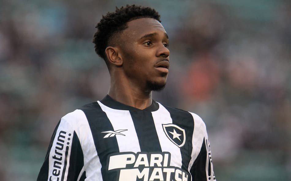 Botafogo perde Jeffinho para o Mundial por lesão no menisco