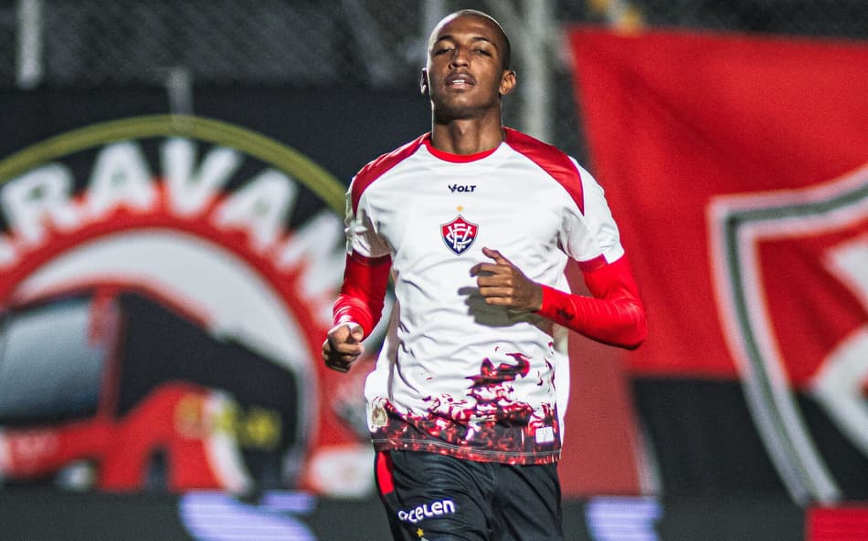 Kauan no aquecimento antes de Vitória e Jacobina, pelo Campeonato Baiano Foto: Victor Ferreira / EC Vitória