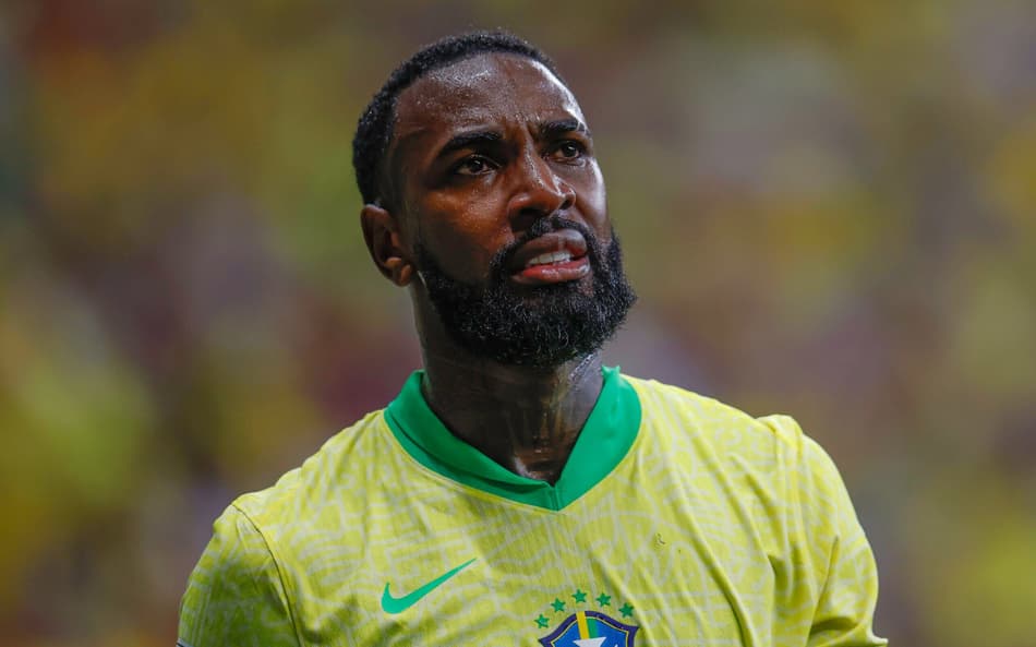 Gerson, do Flamengo, durante a partida contra a Colômbia (Foto: Rafael Ribeiro/CBF)
