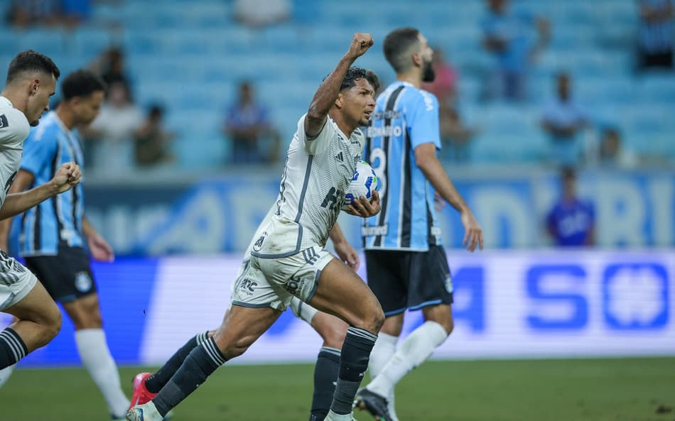 Rony comemorando. (Foto: Pedro Souza / Atlético)