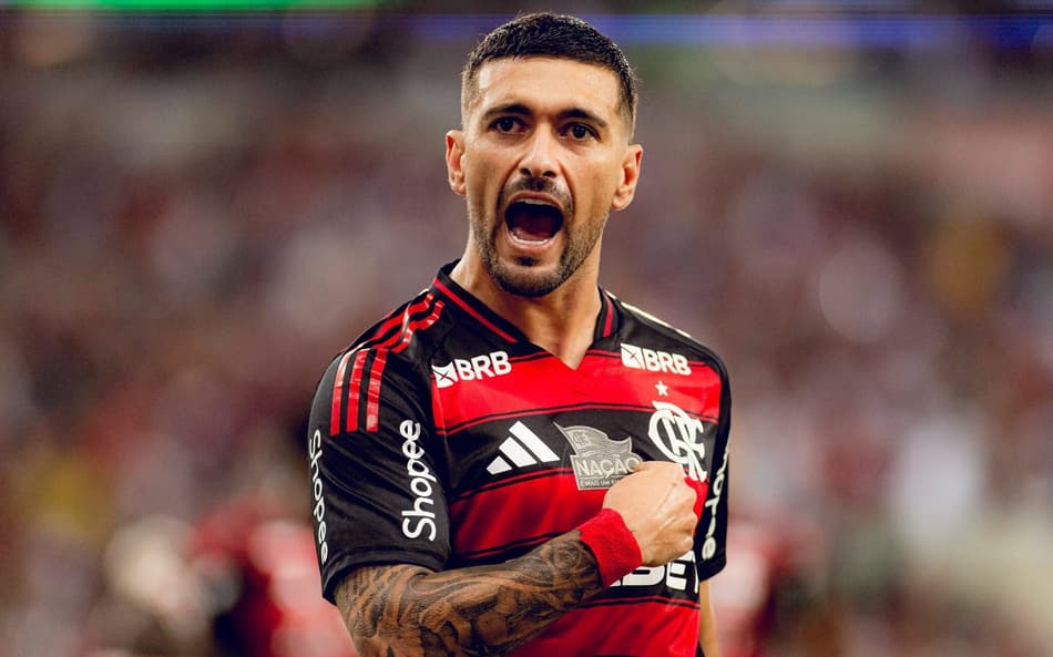 Arrascaeta comemorando o gol do Flamengo sobre o Bahia (Foto: Adriano Fontes/Flamengo)