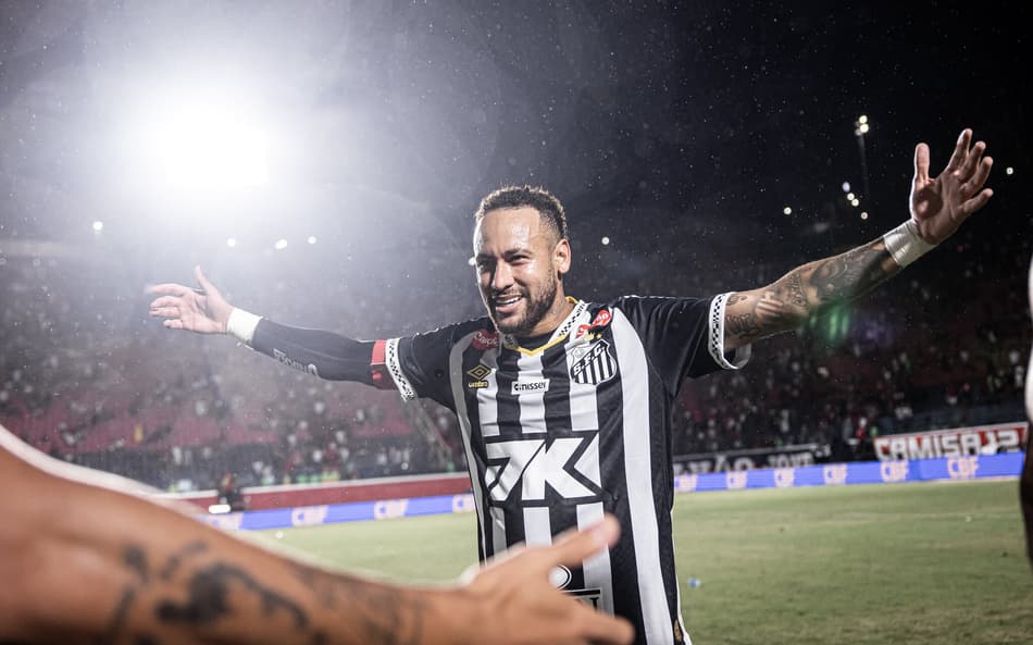 Piqué diz que Neymar pode bater pênalti na Kings League nesse sábado