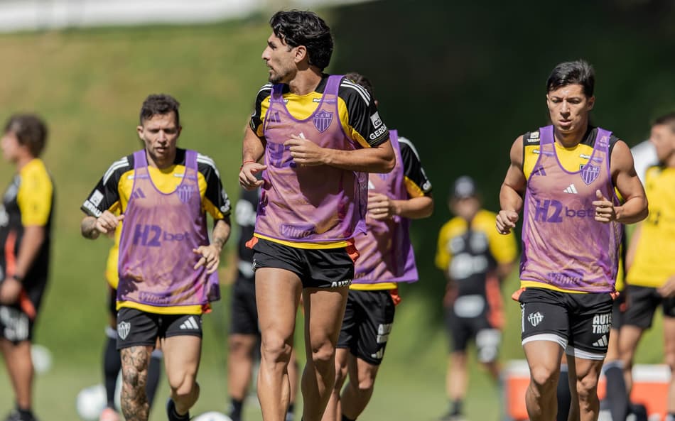 Elenco do Atlético-MG em treino (Foto: Pedro Souza / Atlético)