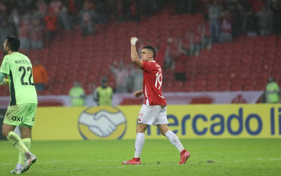 Rafael Borré, atacante colombiano do Internacional