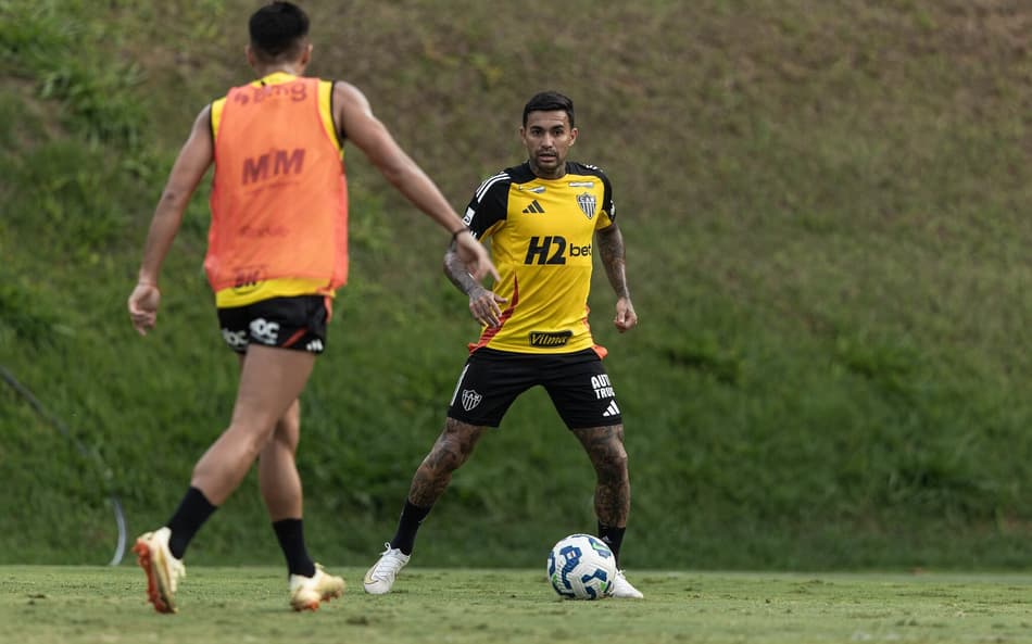 Dudu em treino do Atlético-MG (Foto: Pedro Souza / Atlético)
