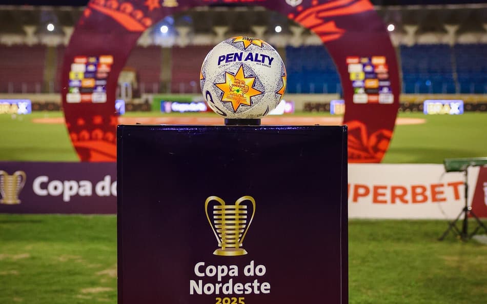 Bola da Copa do Nordeste no Batistão (Foto: Letícia Martins / EC Bahia)
