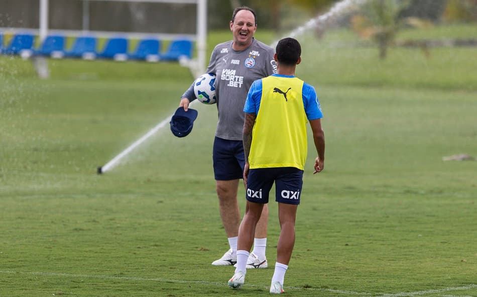Rogério Ceni e Nestor em treino do Bahia (Foto: Rafael Rodrigues / EC Bahia)