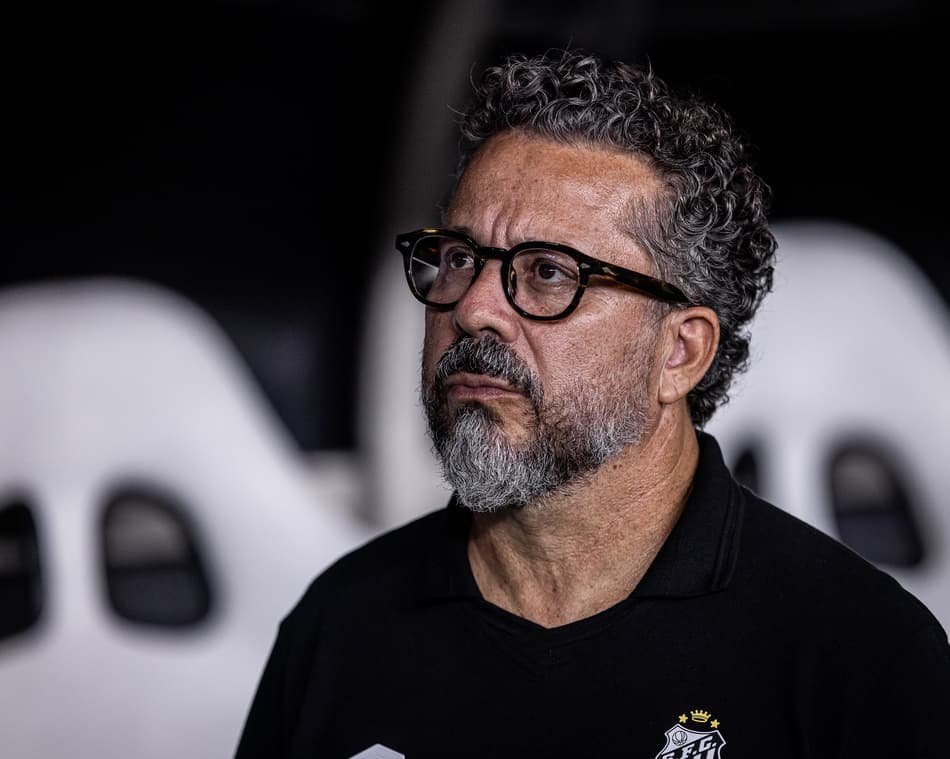 Cleber Xavier e elenco do Santos estão em recesso (Foto: Raul Baretta/ Santos FC)