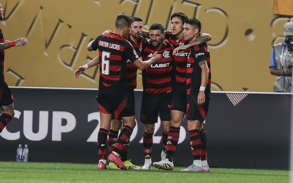 Jogadores do Flamengo comemoram gol no Mundial (Foto: Gilvan de Souza/Flamengo)