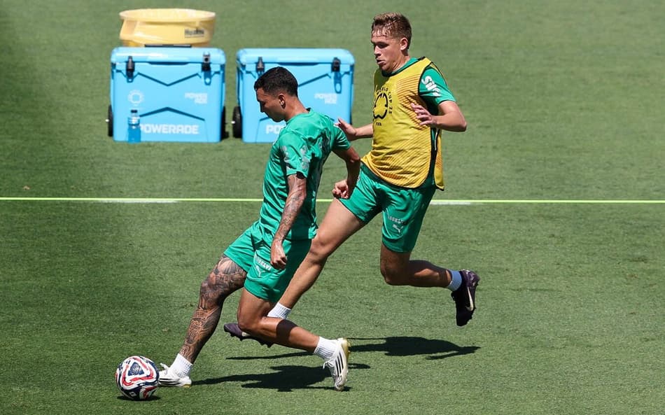 Thalys e Bruno Fuchs, do Palmeiras, durante treinamento, na Universidade da Carolina do Norte. Mundial de Clubes