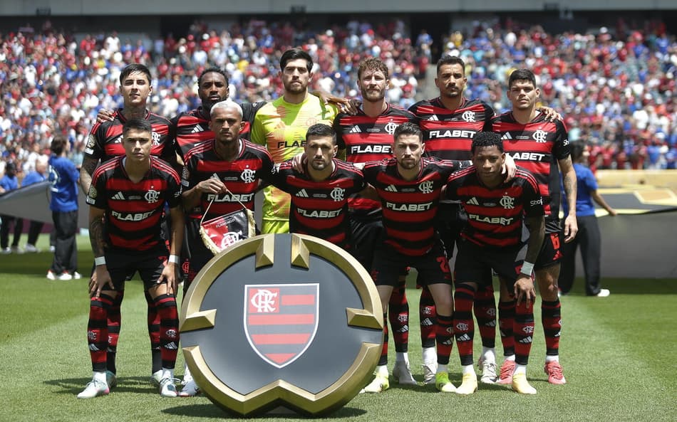 Elenco do Flamengo reunido antes do jogo contra o Chelsea (Foto: Gilvan de Souza/Flamengo)