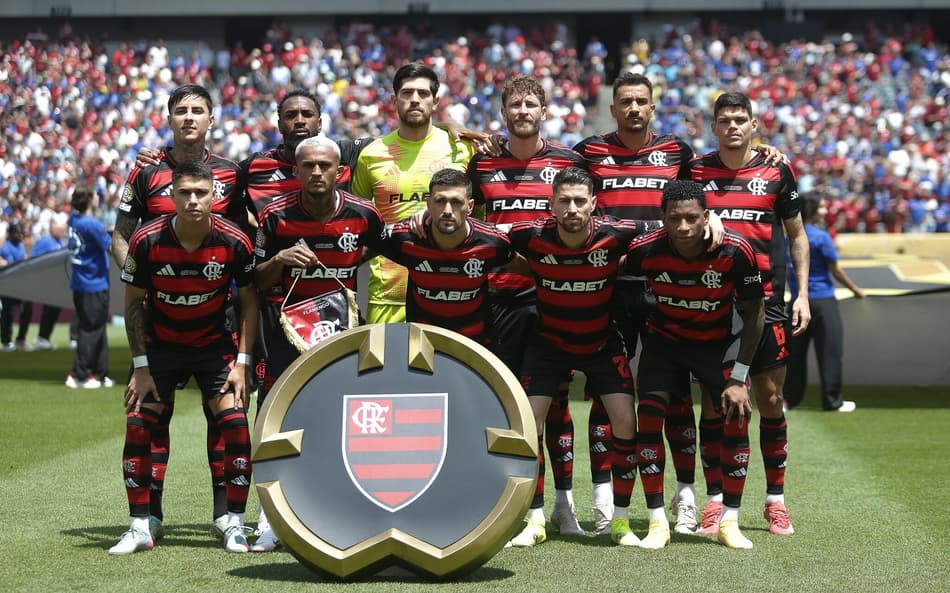 Elenco do Flamengo reunido antes do jogo contra o Chelsea (Foto: Gilvan de Souza/Flamengo)
