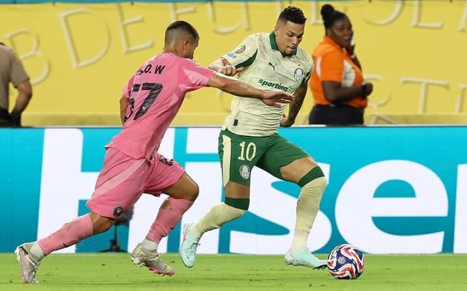 O Palmeiras anunciou a contratação de Paulinho no fim do ano passado. Jogador acumula 14 jogos com o Verdão. (Foto: Cesar Greco/ Palmeiras)